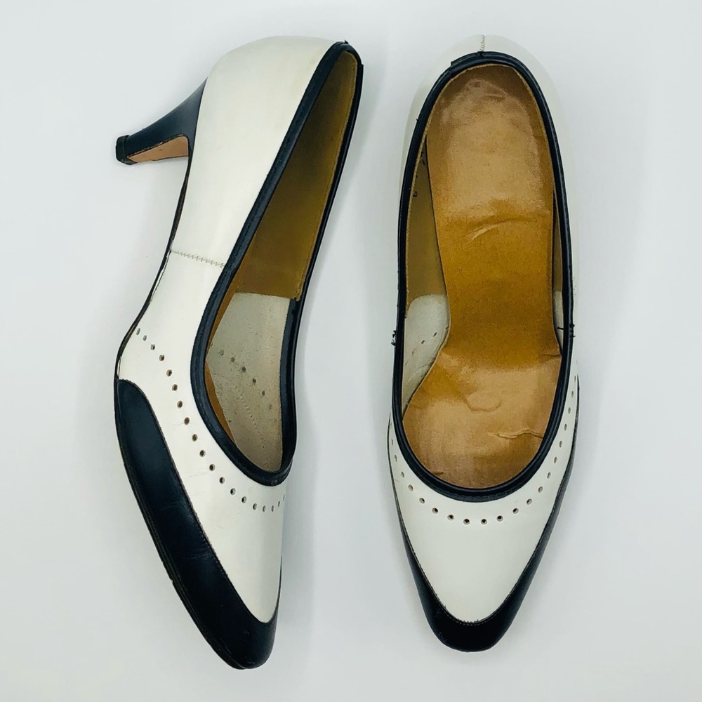 Vintage 70s Vogue Brand Oxford-Inspired Heels - Picture 2 of 16